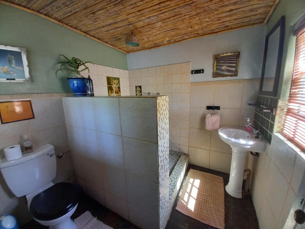 Wolverfontein Karoo Cottages 莱迪史密斯 外观 照片